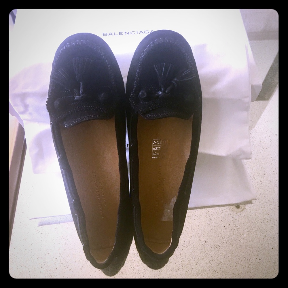 💯 authentic Balenciaga black loafers with tassels